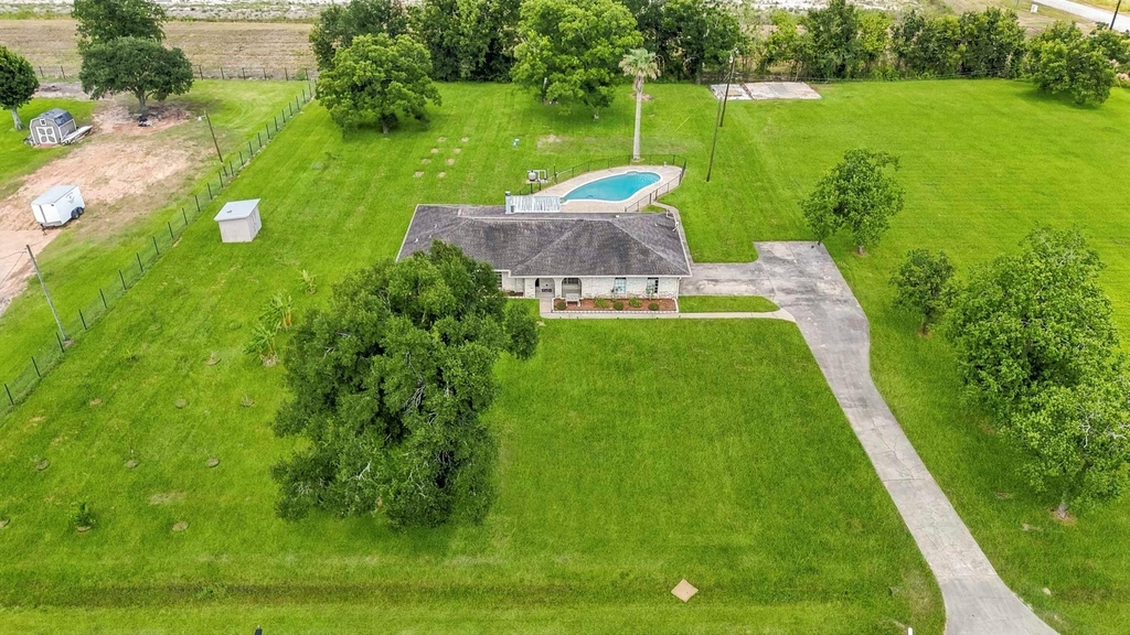 302 Country Road 893 - Photo 0