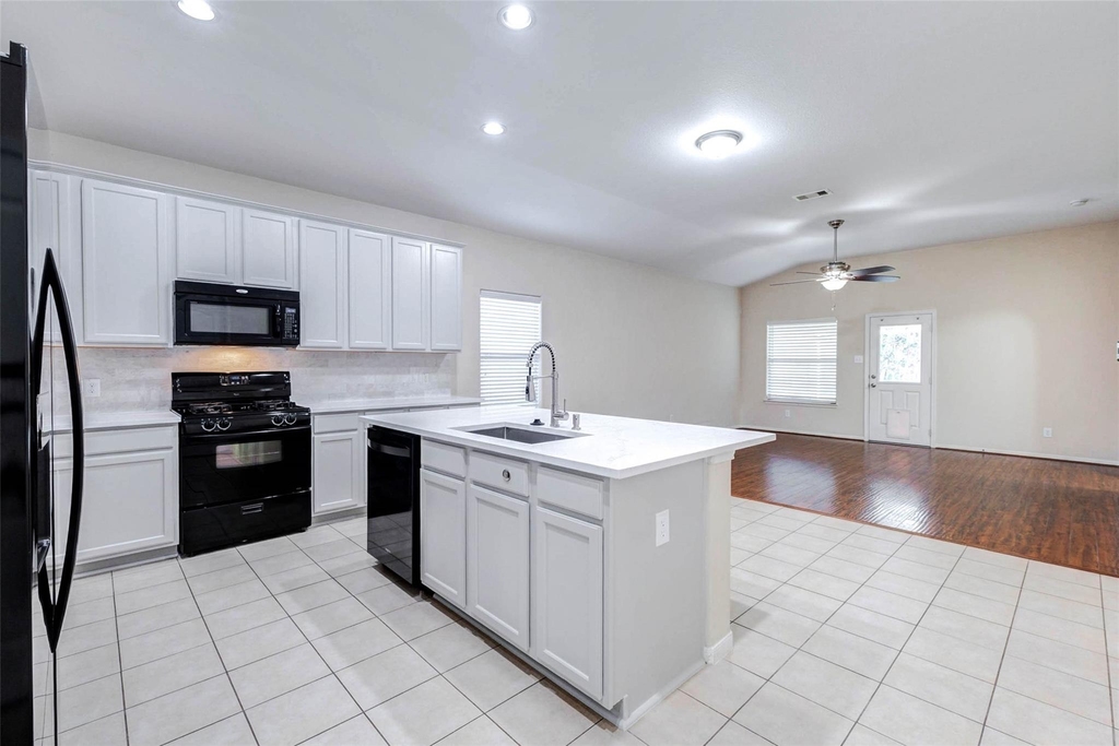 24314 Courtland Oaks Street - Photo 4