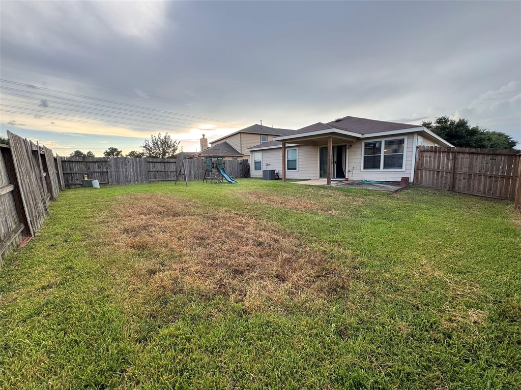 18703 Brown Redbud Court - Photo 16