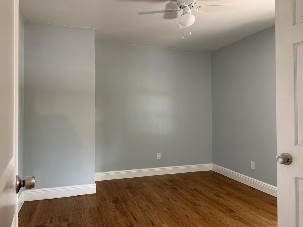 502 Hahlo Street - Photo 6