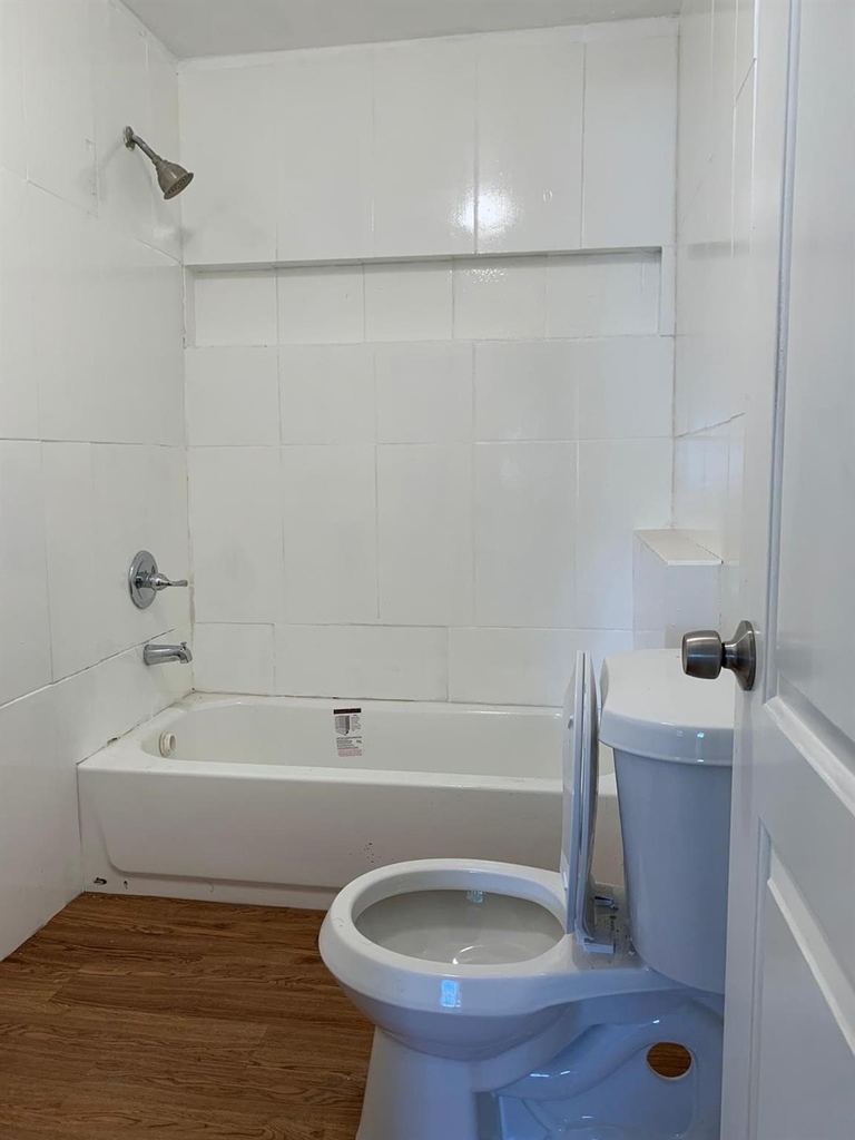 502 Hahlo Street - Photo 4