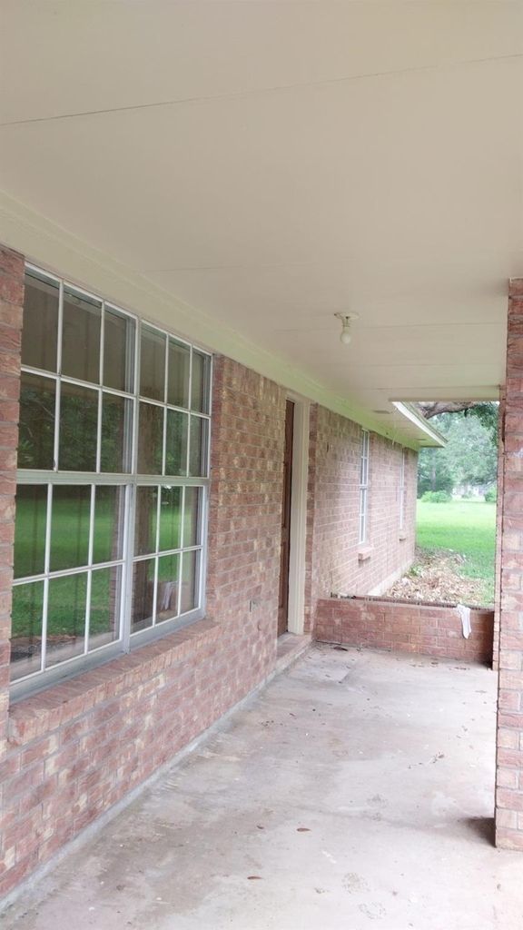 327 Primrose Road - Photo 1