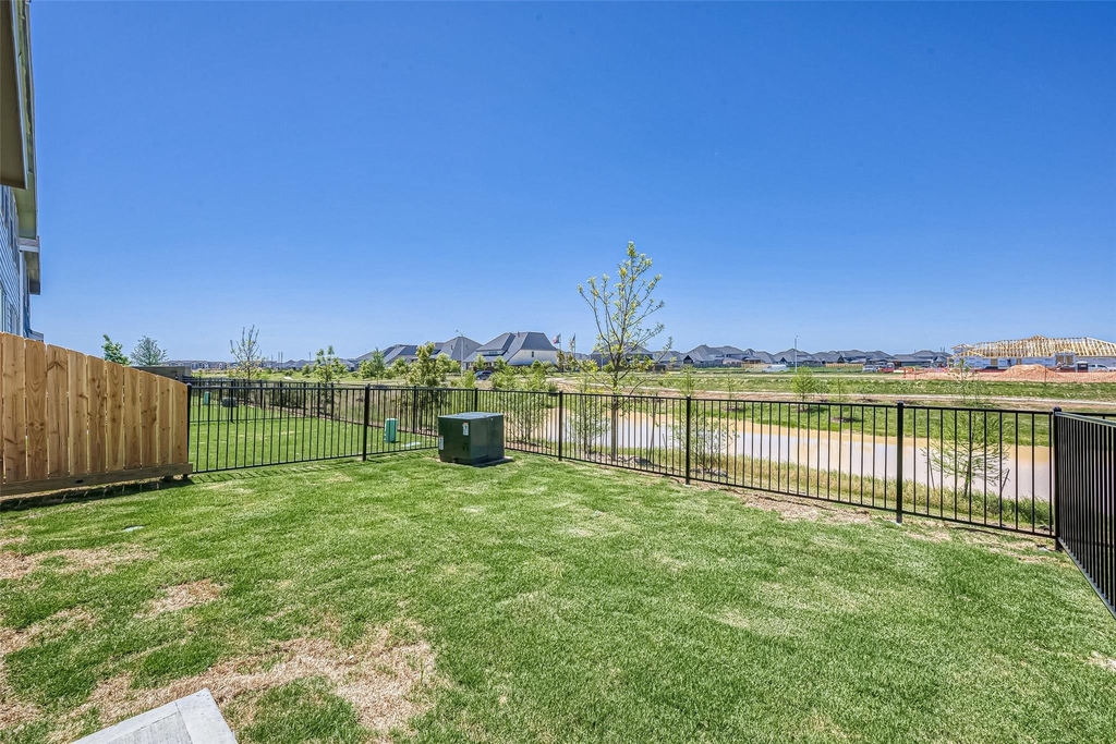 5554 Amber Brook Lane - Photo 33