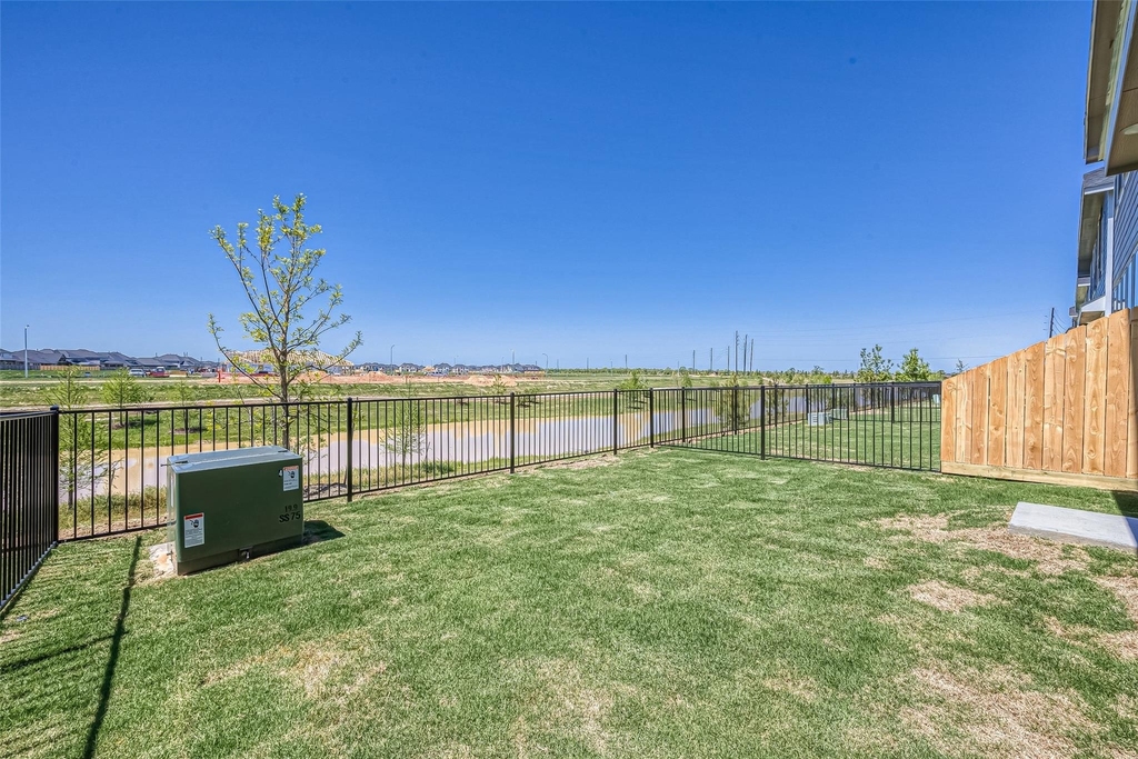 5554 Amber Brook Lane - Photo 34
