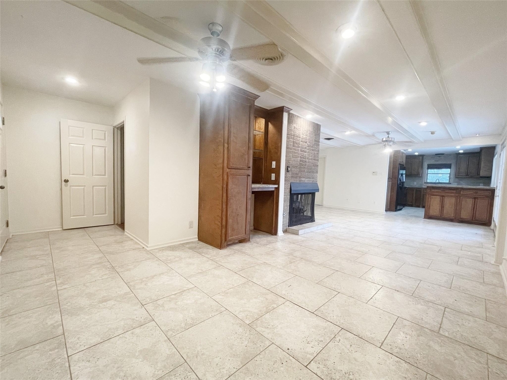 9655 Meadowcroft Drive - Photo 4
