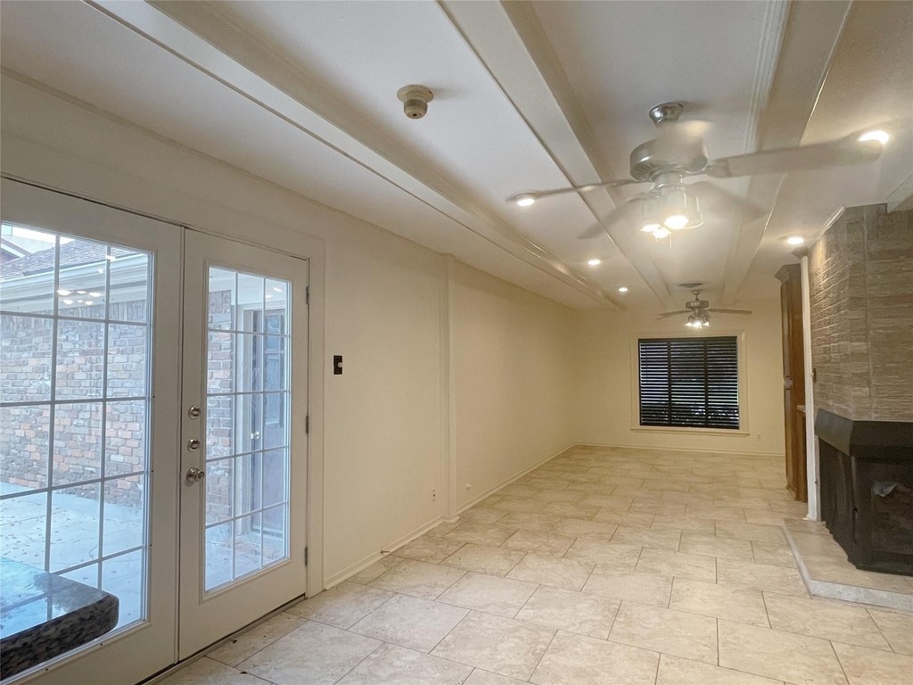 9655 Meadowcroft Drive - Photo 2