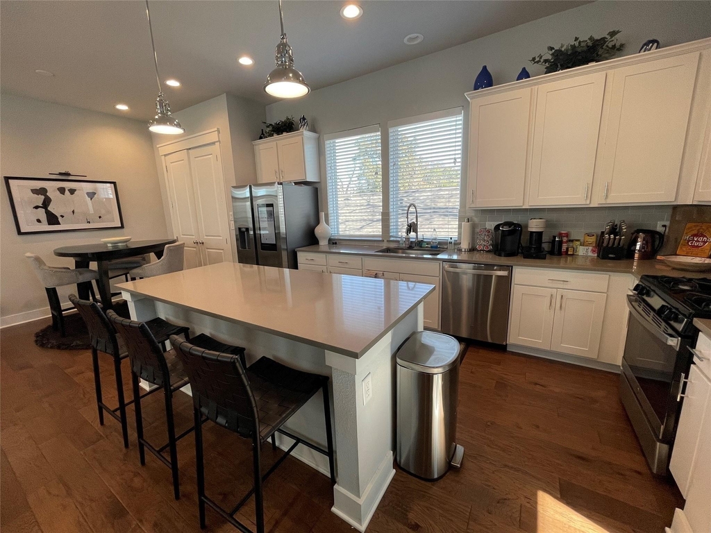 902 Martin Street - Photo 3