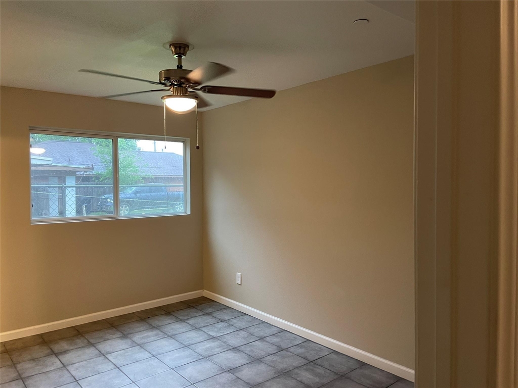 6414 Sloan Street - Photo 8