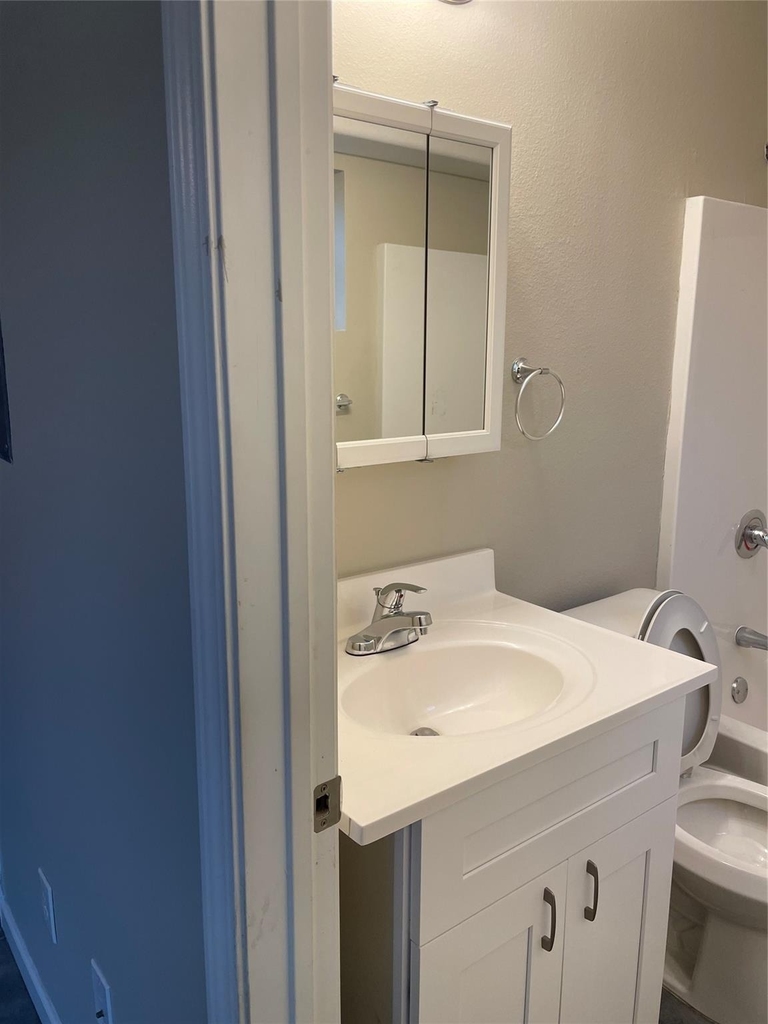 6414 Sloan Street - Photo 9