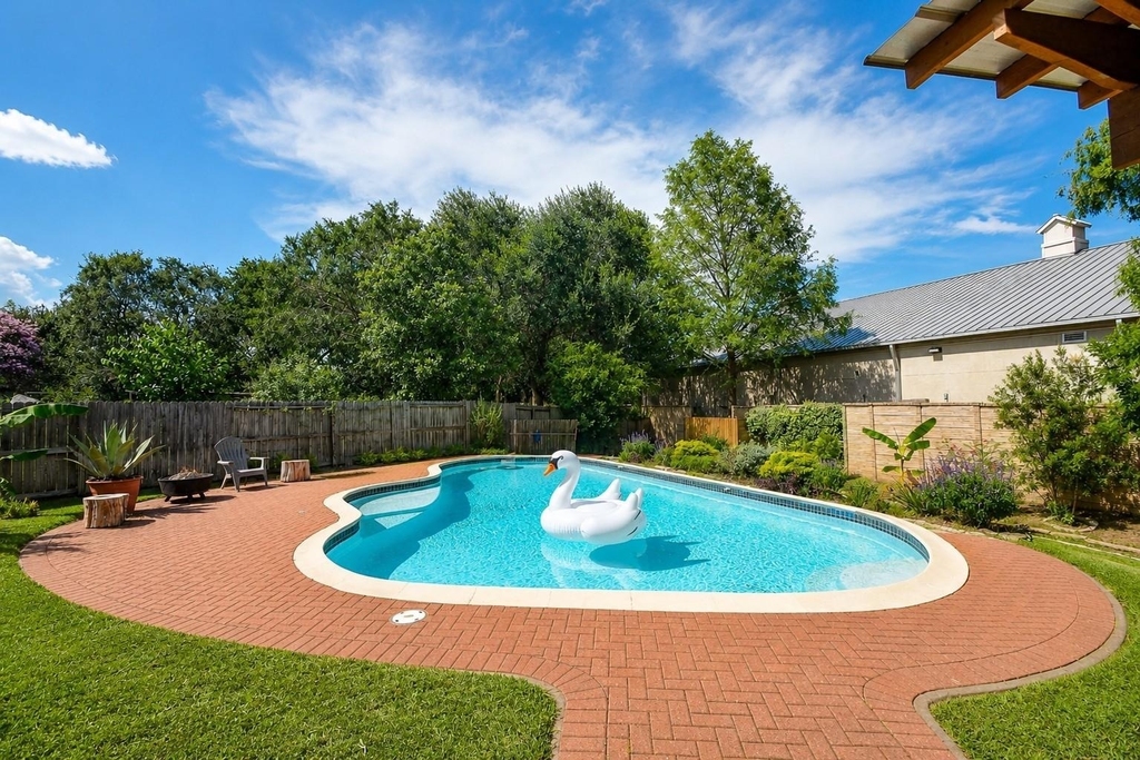 7219 Colony Bend Lane - Photo 3