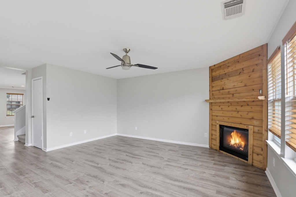 5727 Landon Creek Lane - Photo 4