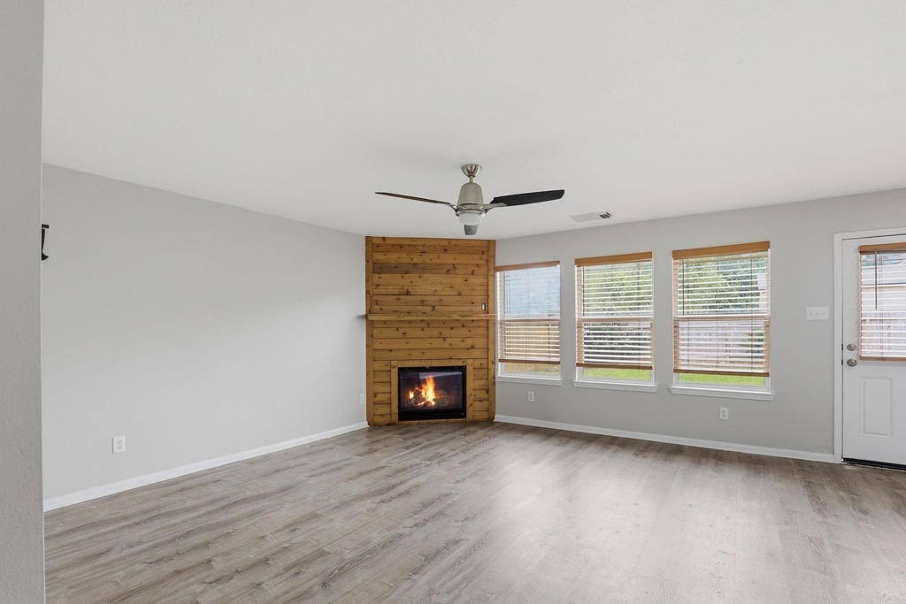 5727 Landon Creek Lane - Photo 3