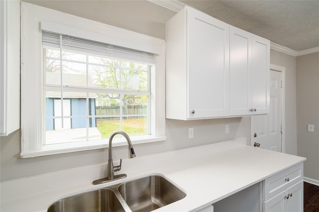 3711 Eagle Street - Photo 7