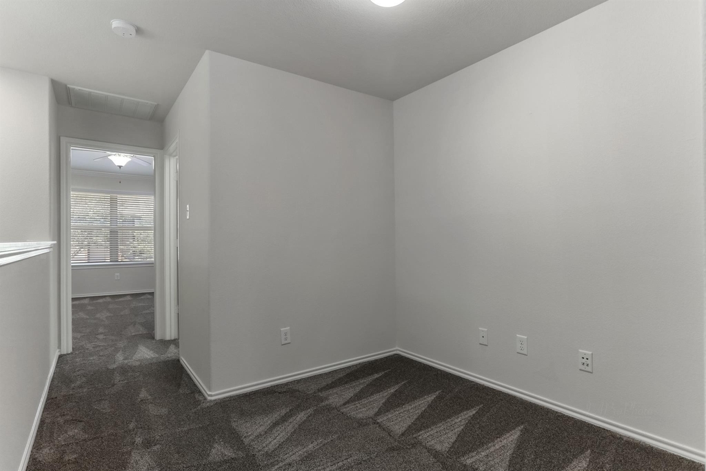6475 Calgary Woods Lane - Photo 25