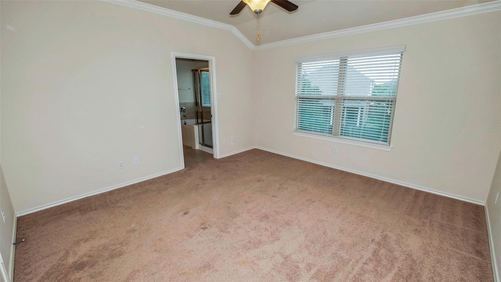 6475 Calgary Woods Lane - Photo 16