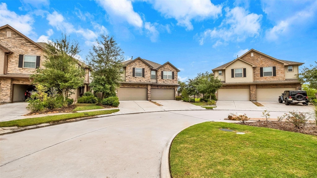 6475 Calgary Woods Lane - Photo 32