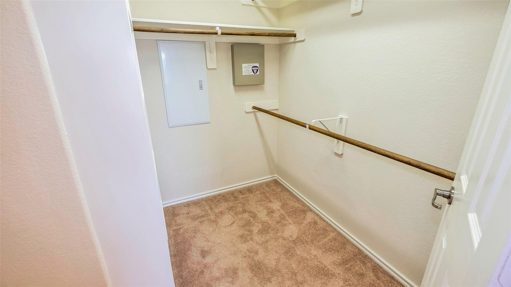 6475 Calgary Woods Lane - Photo 20