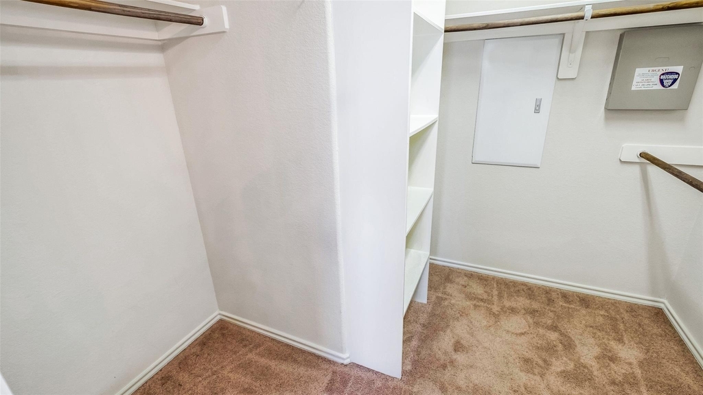 6475 Calgary Woods Lane - Photo 21