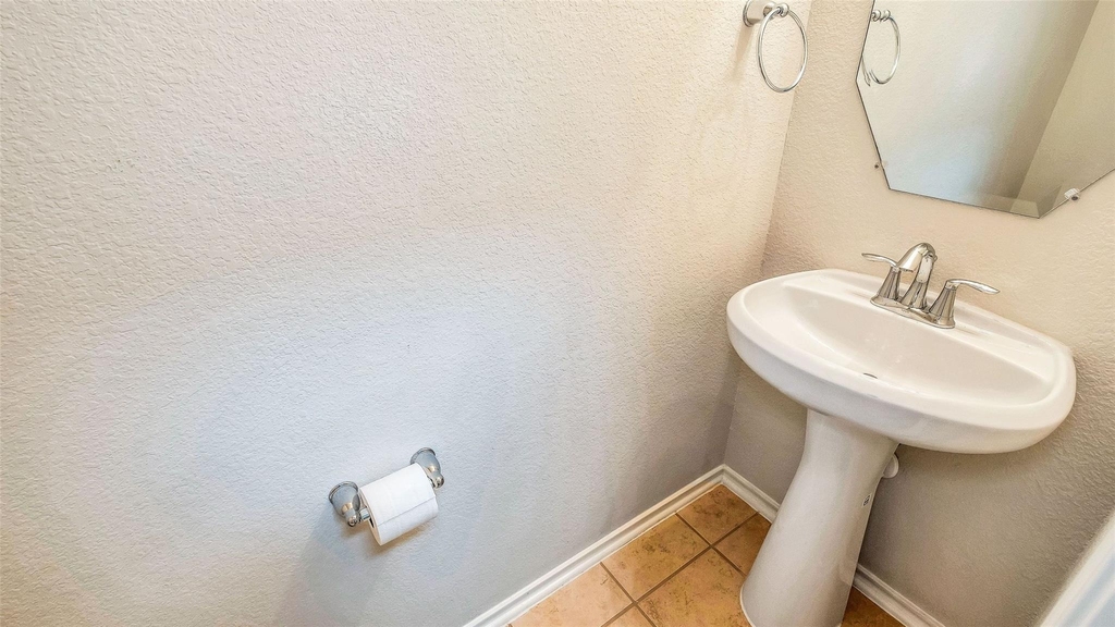 6475 Calgary Woods Lane - Photo 9