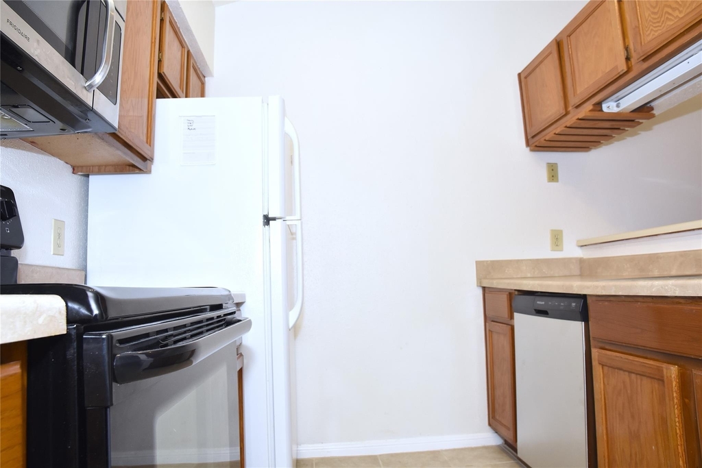 2121 El Paseo Street - Photo 12