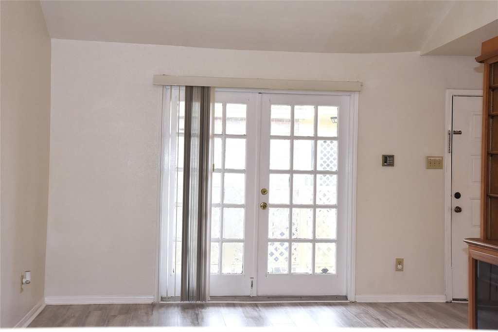 2121 El Paseo Street - Photo 14