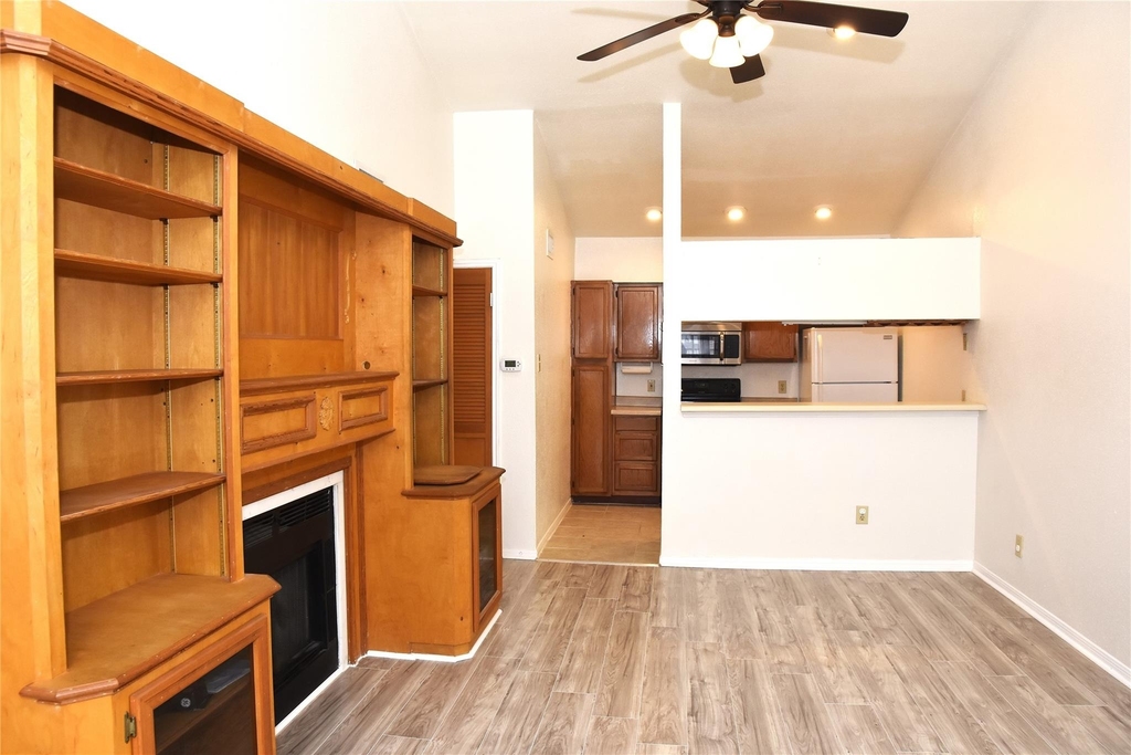 2121 El Paseo Street - Photo 6