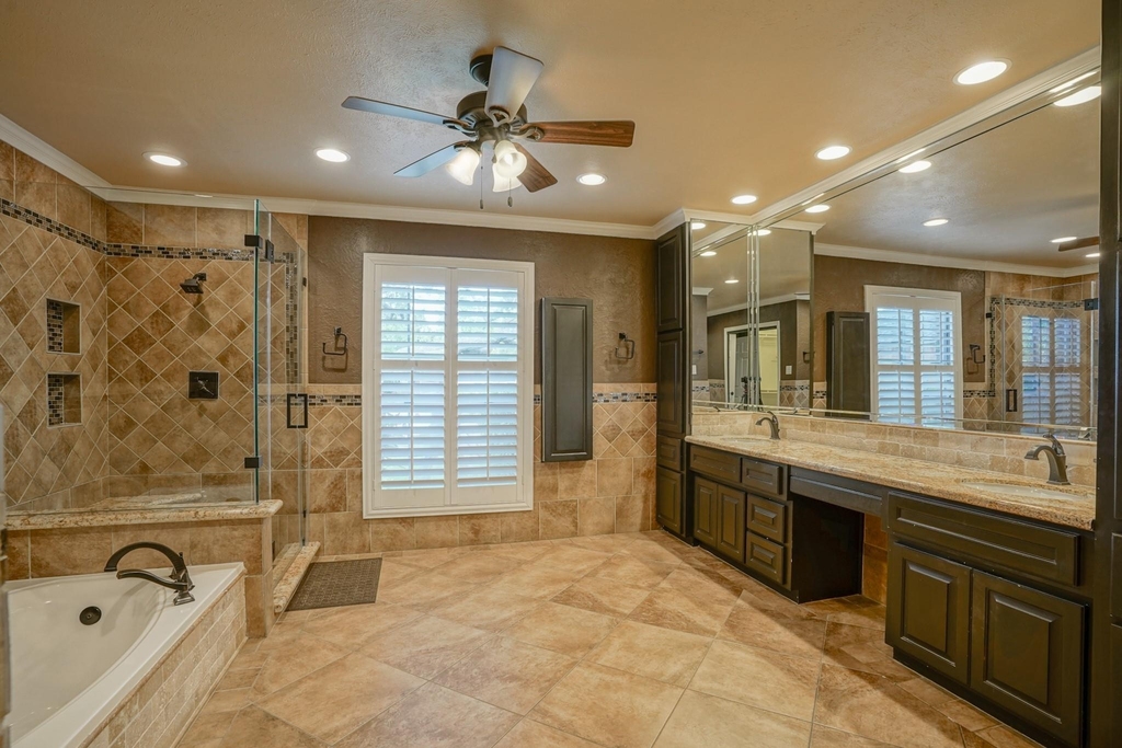 2108 Lakeway Drive - Photo 33