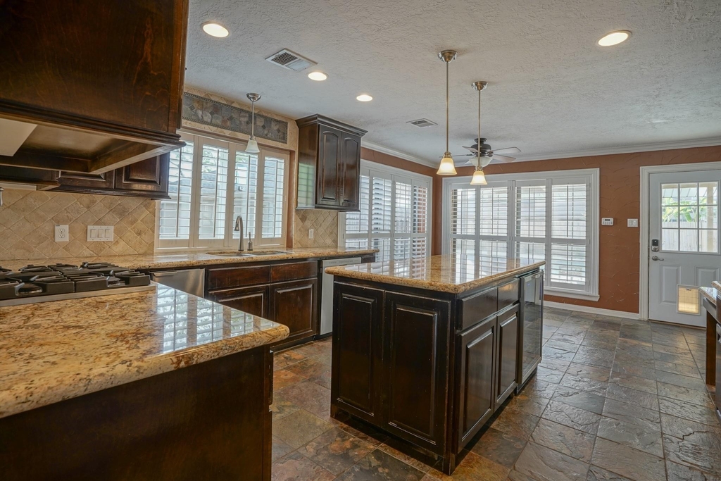 2108 Lakeway Drive - Photo 19
