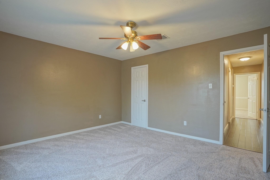 2108 Lakeway Drive - Photo 41