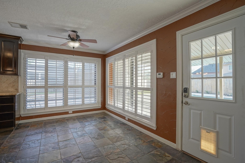 2108 Lakeway Drive - Photo 23