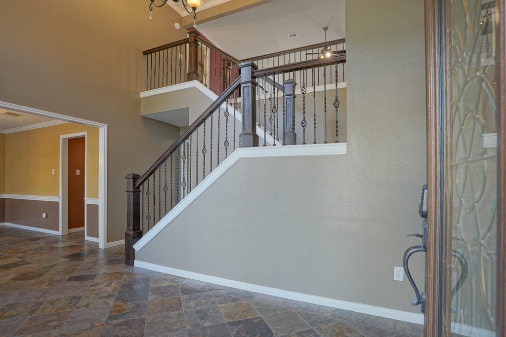 2108 Lakeway Drive - Photo 11