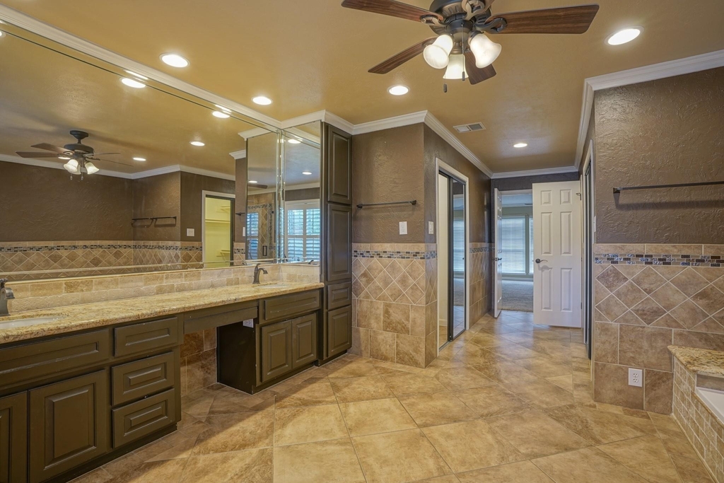 2108 Lakeway Drive - Photo 34