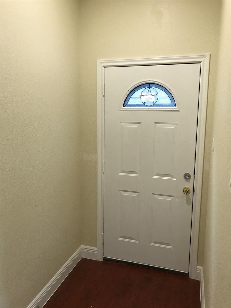 2614 Delano Street N - Photo 7