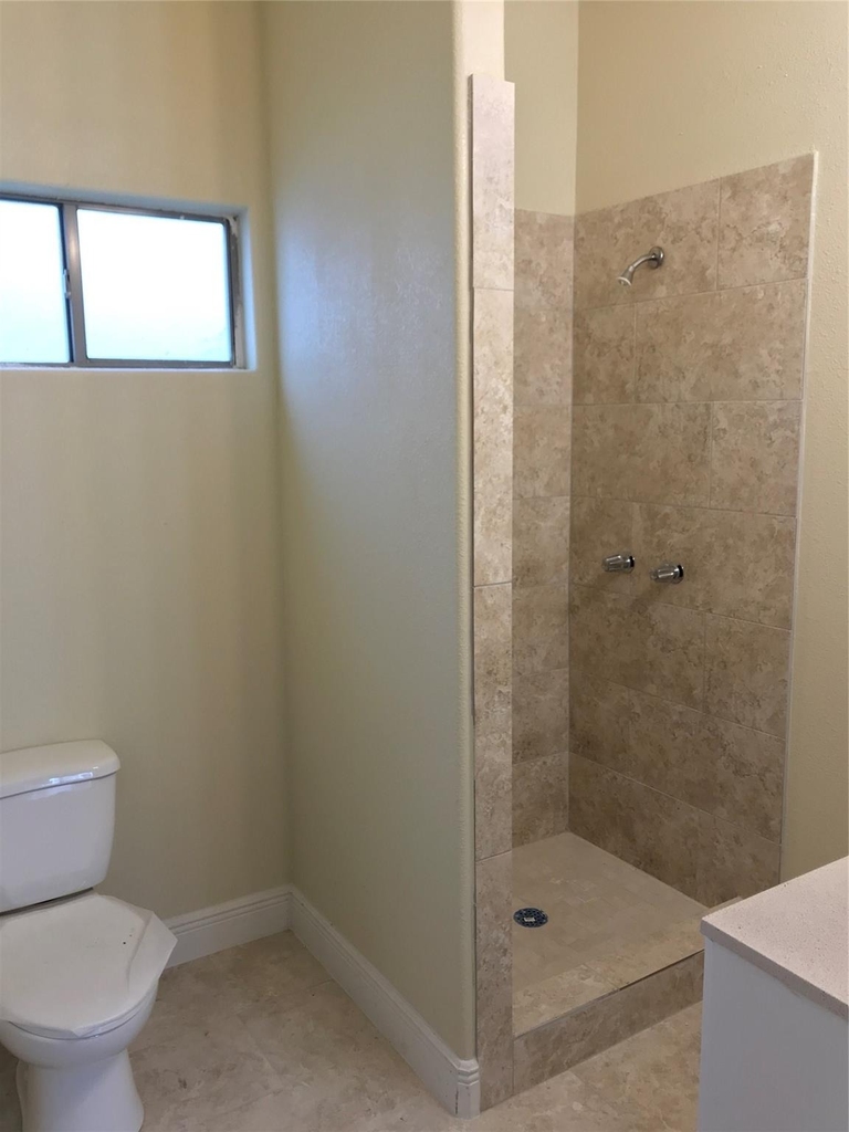 2614 Delano Street N - Photo 6