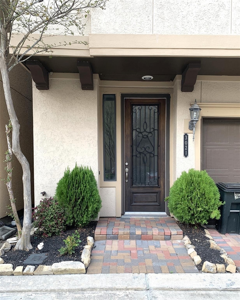 3021 Kisling Street - Photo 2