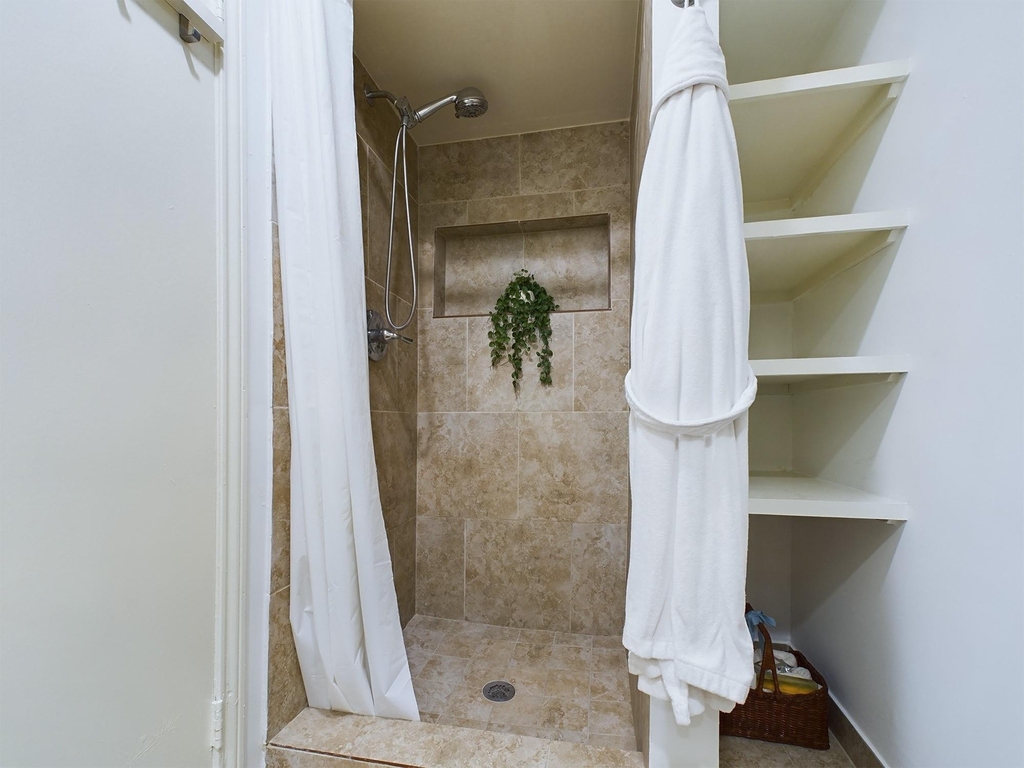 5627 Winsome Lane - Photo 11