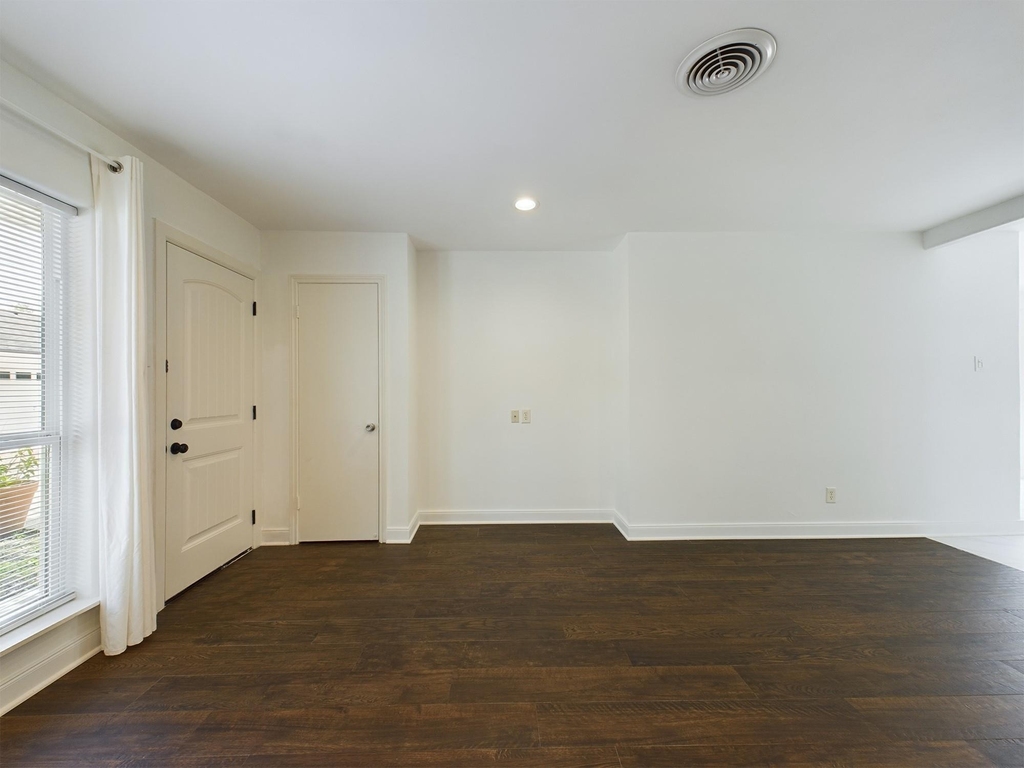 5627 Winsome Lane - Photo 4