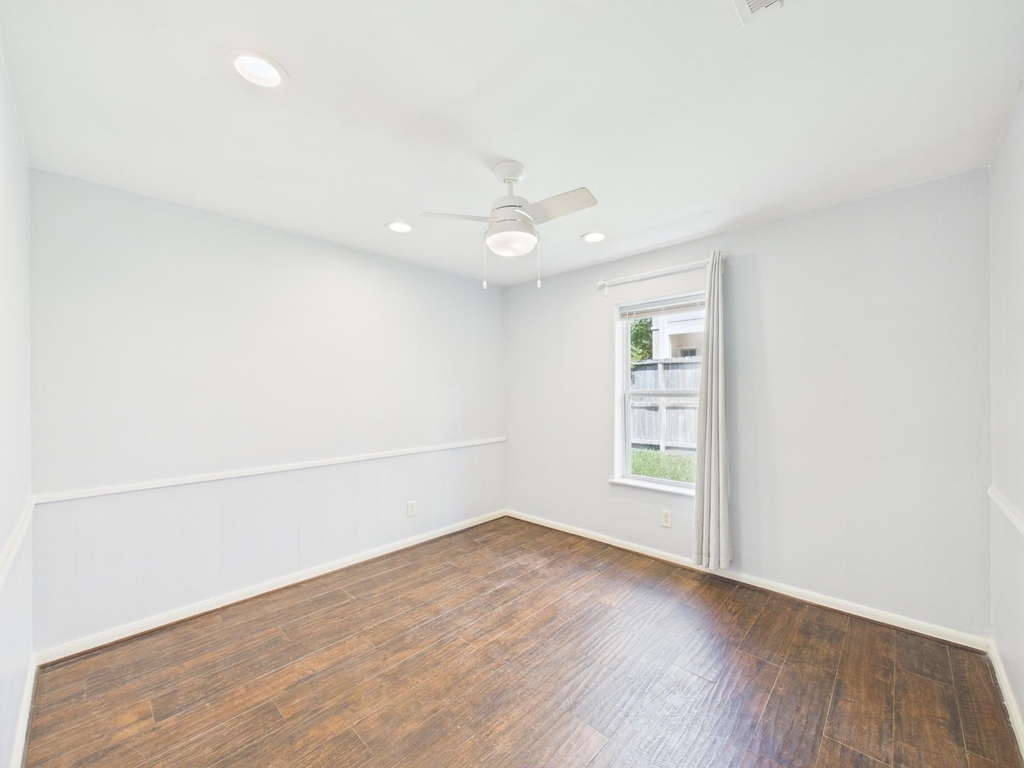 5627 Winsome Lane - Photo 11