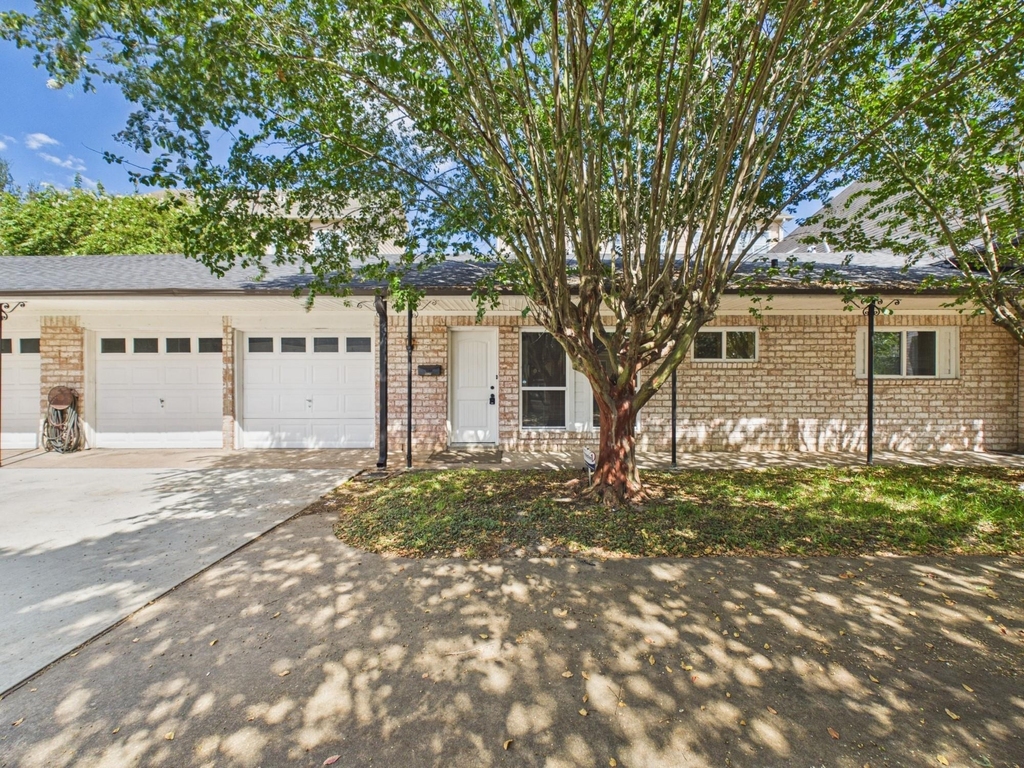 5627 Winsome Lane - Photo 0