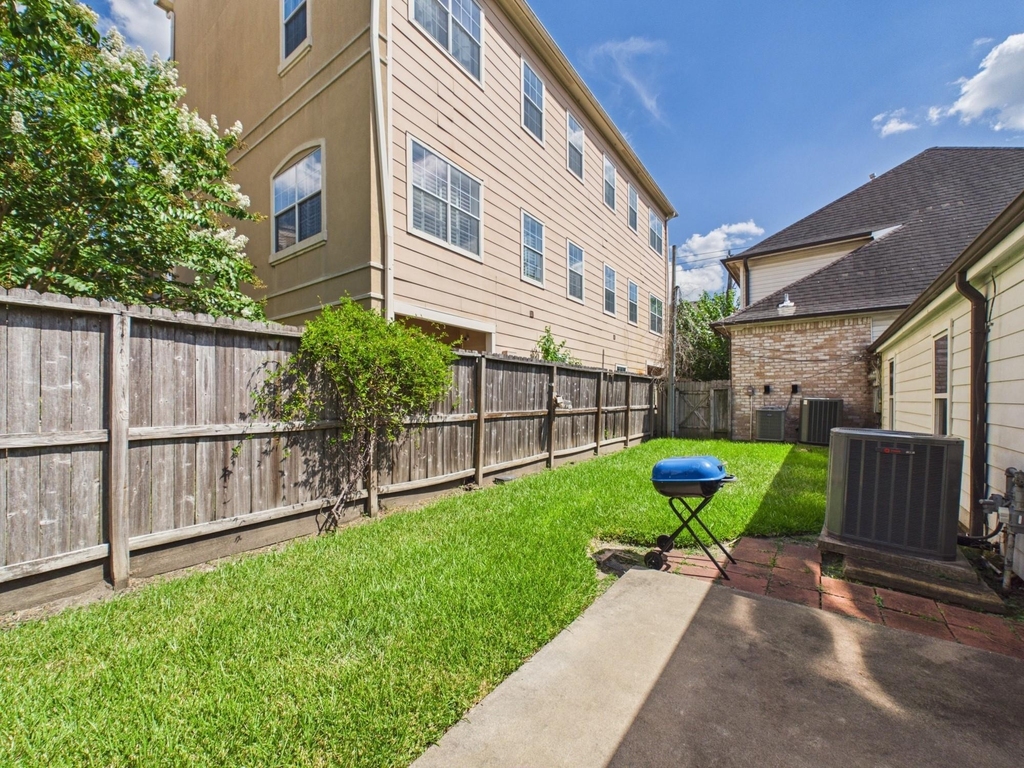 5627 Winsome Lane - Photo 29