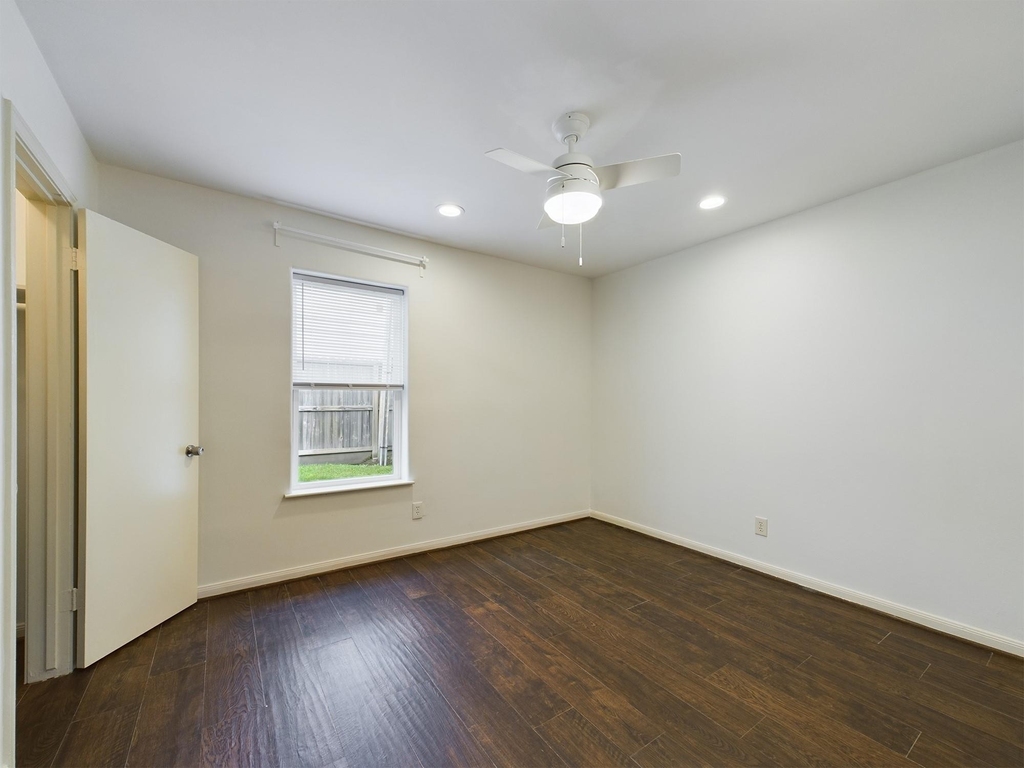 5627 Winsome Lane - Photo 14