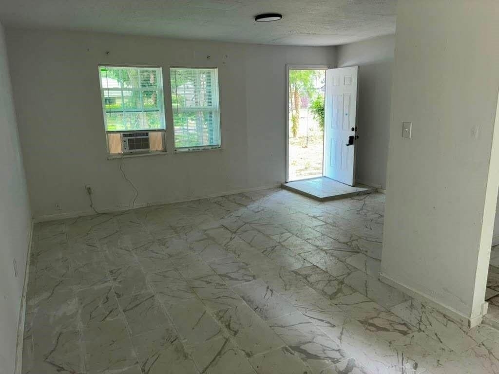 1918 Hampton Street - Photo 6