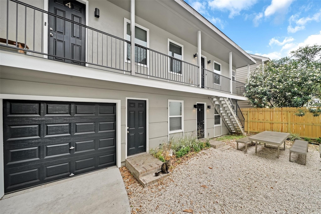 1953 Dryden Street - Photo 2