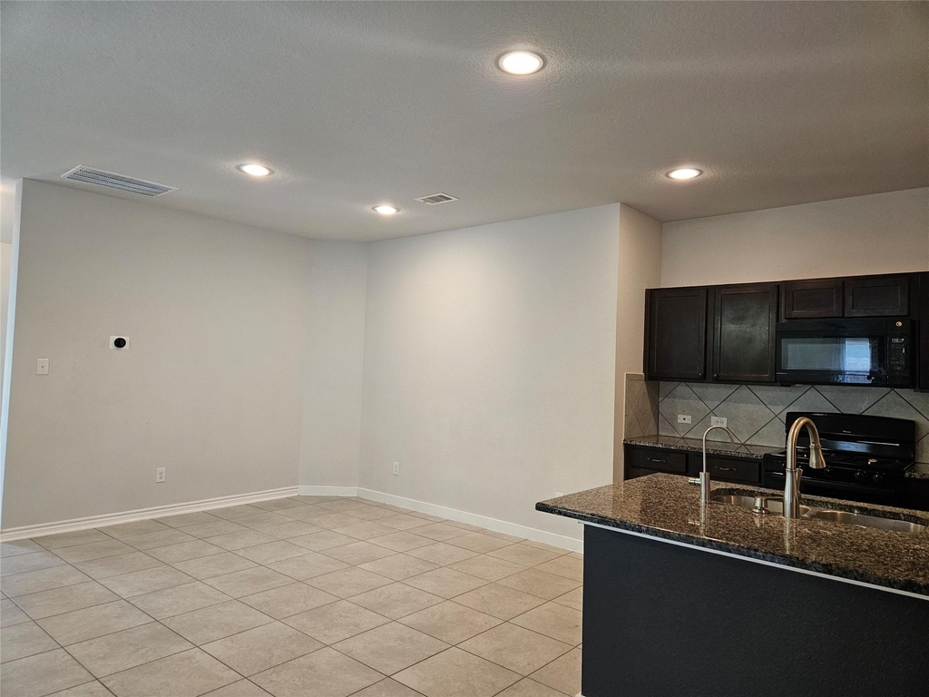 2833 Bretton Woods Drive - Photo 3