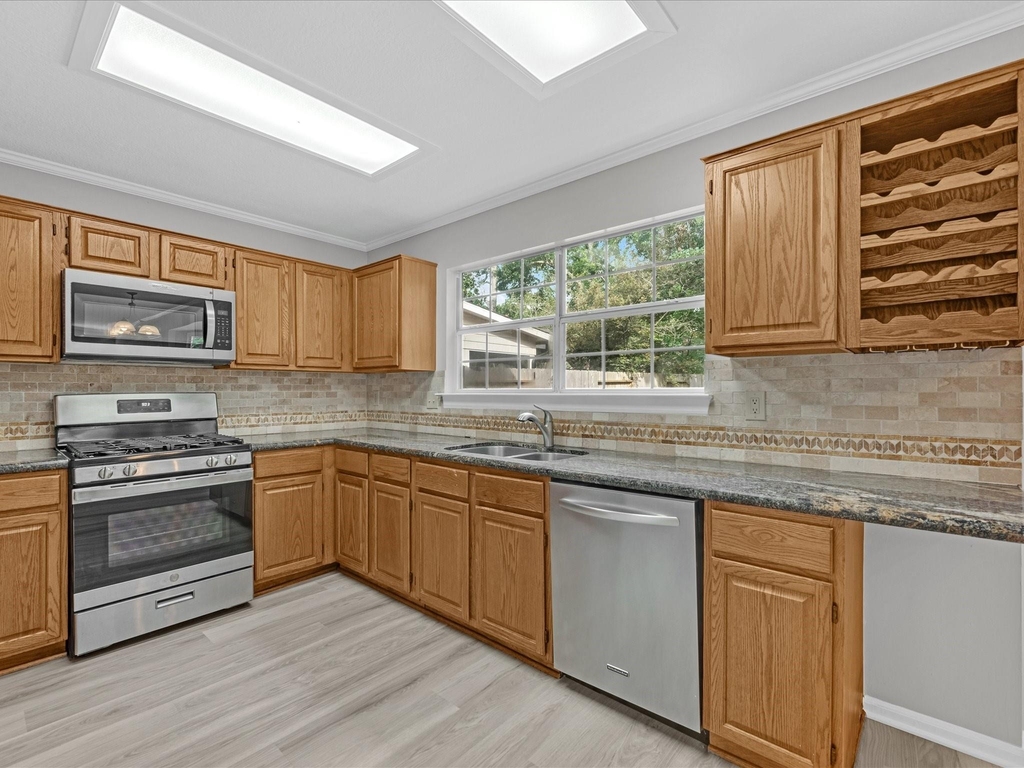 4241 Mountain Peak Way - Photo 11