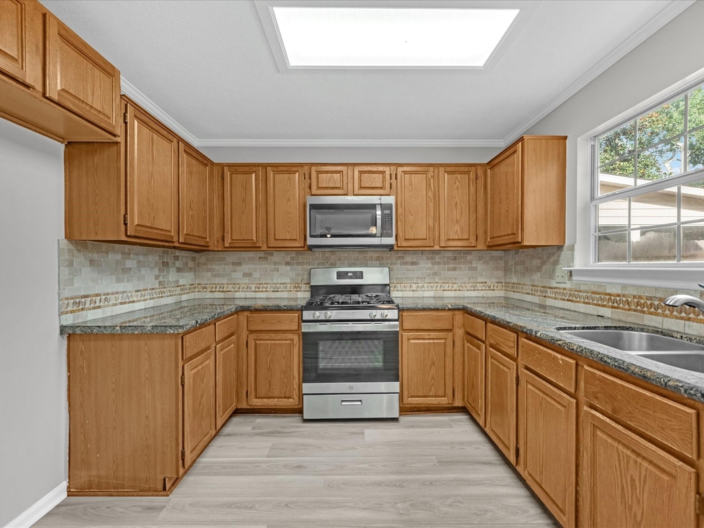 4241 Mountain Peak Way - Photo 10