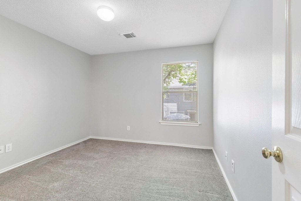 230 Blushwood Place - Photo 15