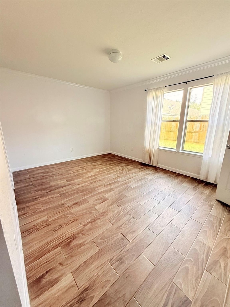 2918 Beacon Grove Street - Photo 5