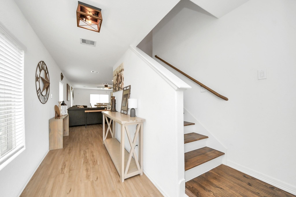 26915 Wilderye Cove Ln - Photo 1