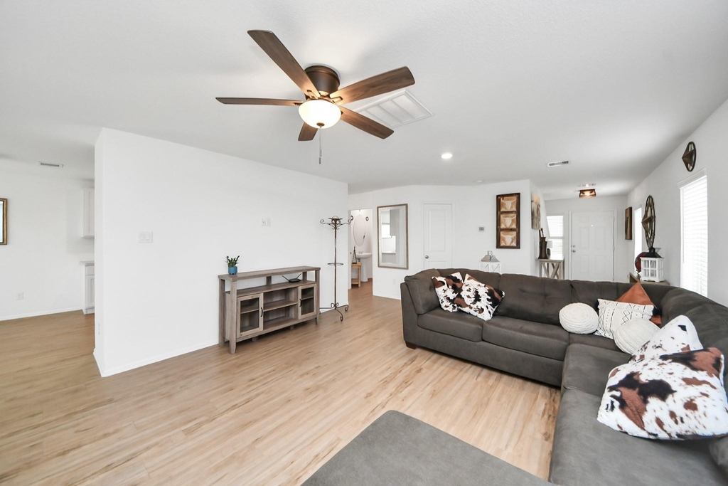 26915 Wilderye Cove Ln - Photo 4